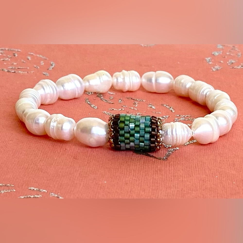 Brand New Handmade Pearl Stretch Bracelet with Miyuki Beads